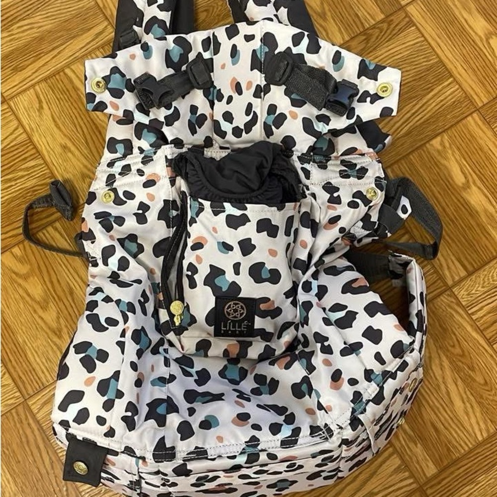 Lillebaby carrier
